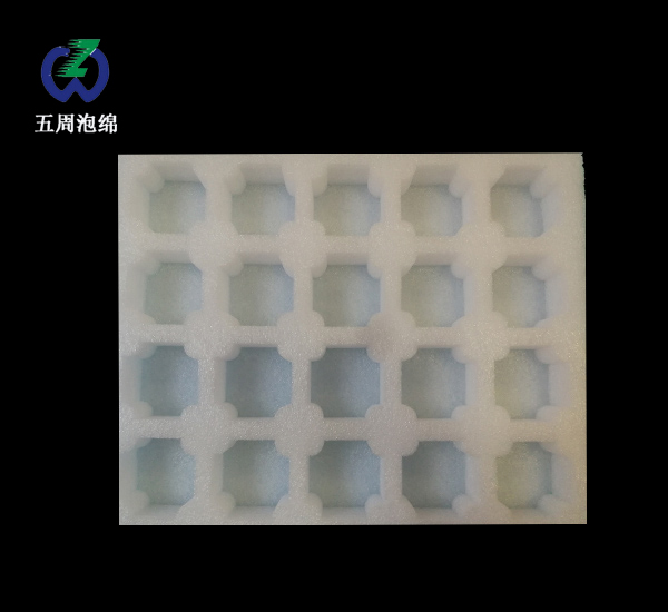 EPE珍珠棉內(nèi)襯定制服務(wù):精準(zhǔn)貼合產(chǎn)品結(jié)構(gòu)的緩沖解決方案 EPE珍珠棉內(nèi)襯定制服務(wù):精準(zhǔn)貼合產(chǎn)品結(jié)構(gòu)的緩沖解決方案